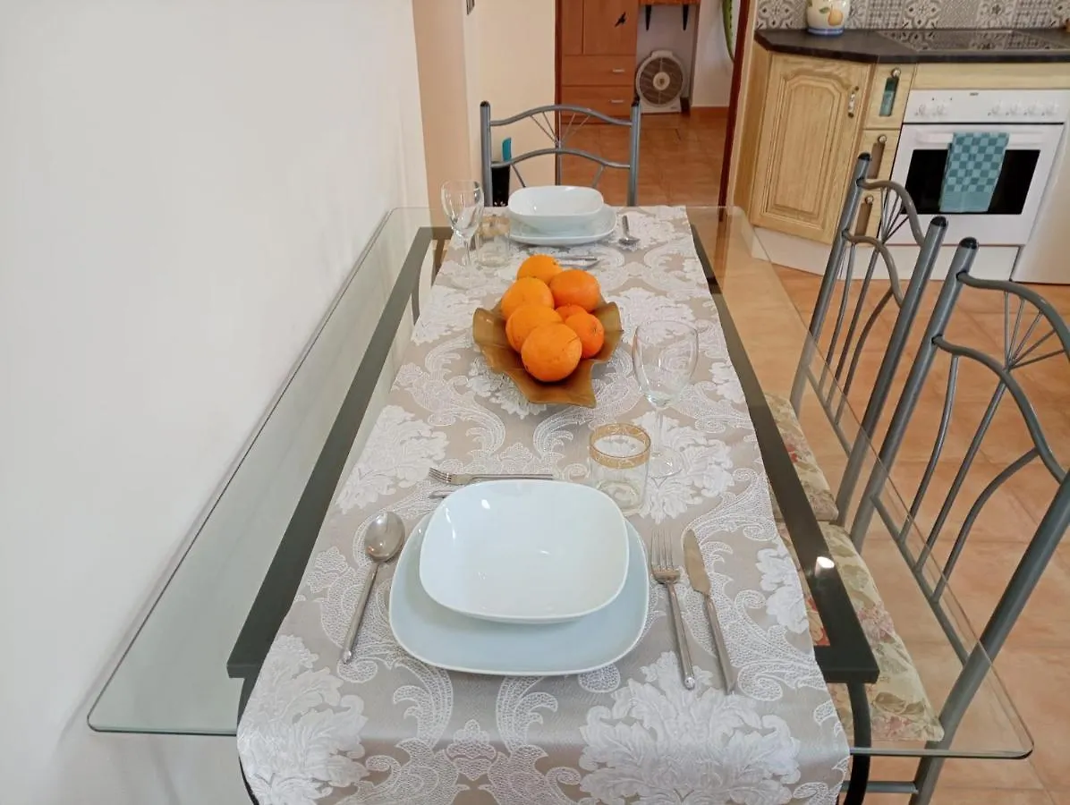 Holiday home Home Benitez Pizarra